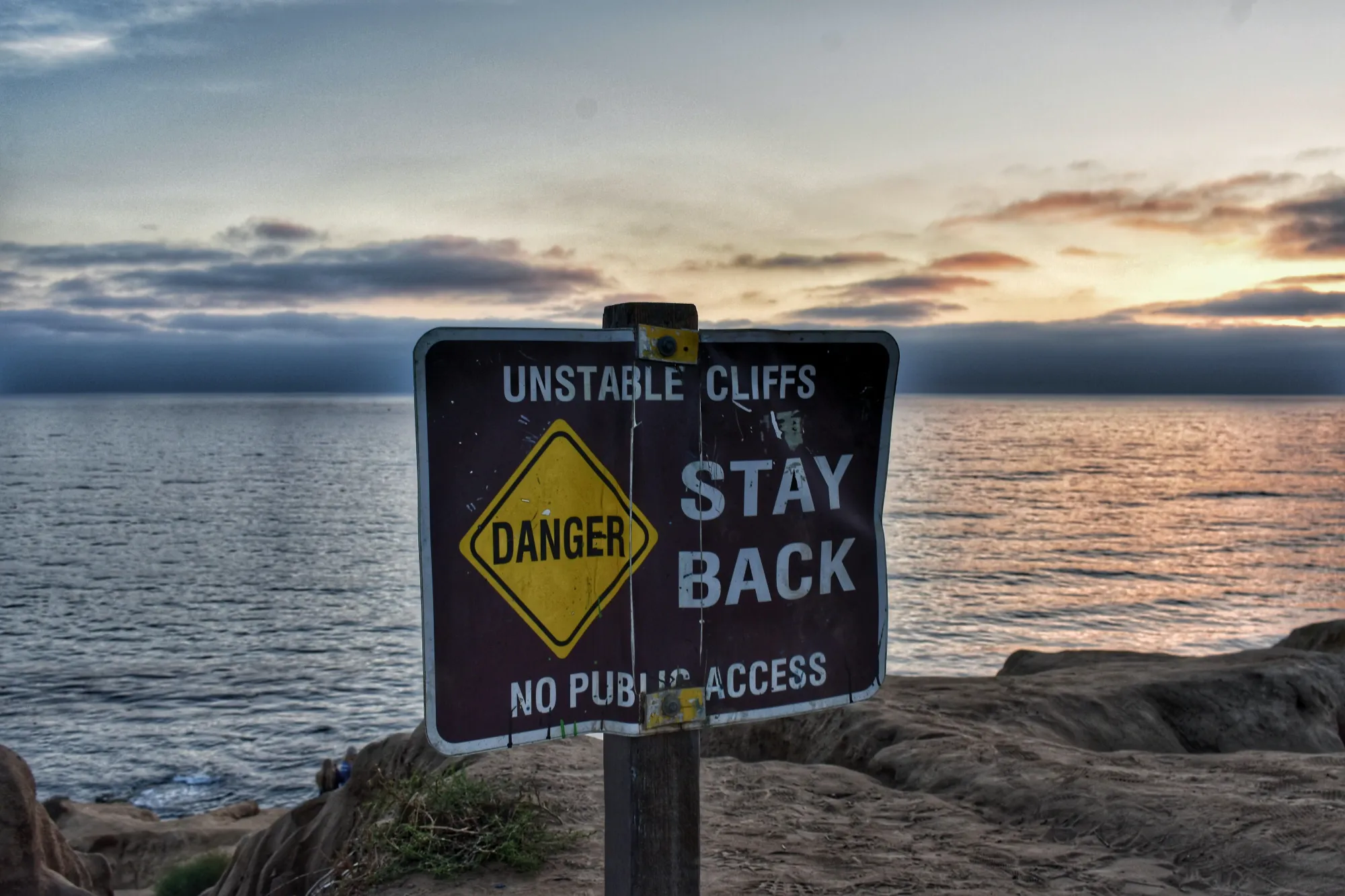 Aviso de perigo - Praia